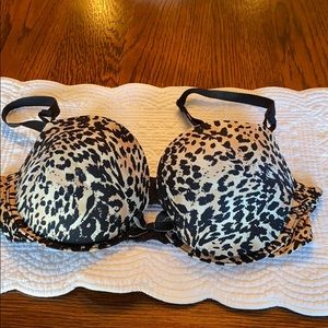 Maidenform Leopard Print T-Shirt Bra in Black and Cream